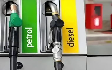Petrol Diesel Price Today: 17 सितंबर को जारी हुए नए रेट, जानें दिल्ली, मुंबई, लखनऊ समेत प्रमुख शहरों में पेट्रोल-डीजल के ताजा भाव
