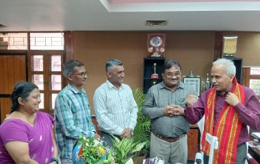 कुलगुरू प्रो. सुरेश कुमार अग्रवाल के जन्मदिवस पर विश्वविद्यालय परिवार ने दी शुभकामनाएं