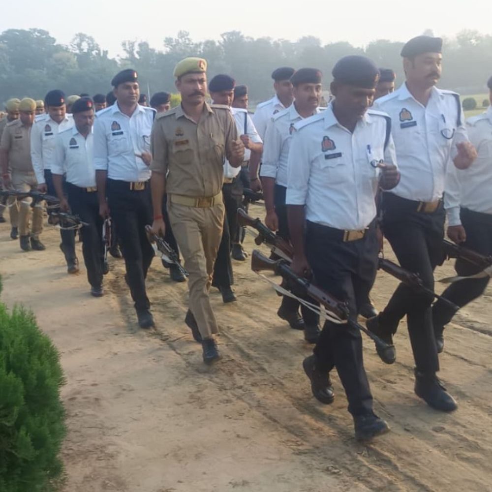 पुलिस लाइन में शस्त्र ड्रिल का अभ्यास:जवानों को सिखाए गए सुरक्षित शस्त्र संचालन के तरीके
