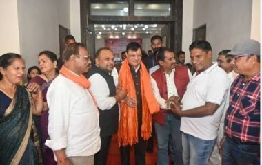 पट्टे के सर्वे से छूटे परिवार सर्वे कराएं : शिव वर्मा पटवारी-आरआई से संपर्क कर मकान का सर्वे करवाने की अपील