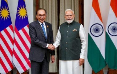 राजनीति से सुरों तक, मलयेशियाई पीएम ने हिंदी गीत गाकर दिल्ली में बांधा समां