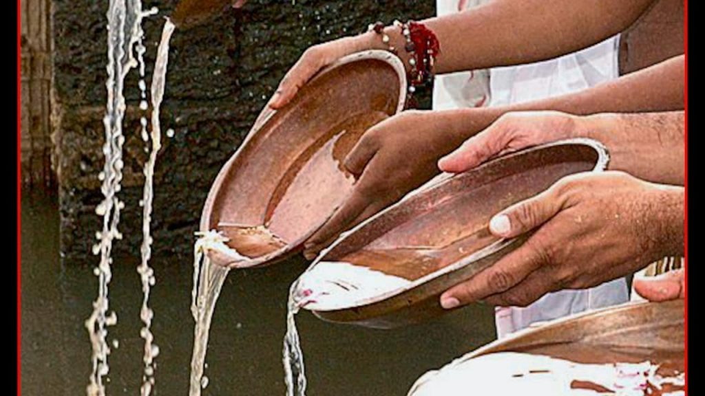 पितृ पक्ष 2026: 16 दिनों तक रखें इन जरूरी नियमों का ध्यान
