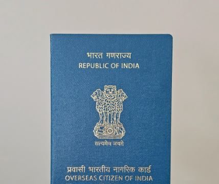 ओसीआई कार्डधारकों पर जुर्माने का नियम, लेकिन नवीनीकृत पासपोर्ट अपडेट प्रक्रिया जटिल
