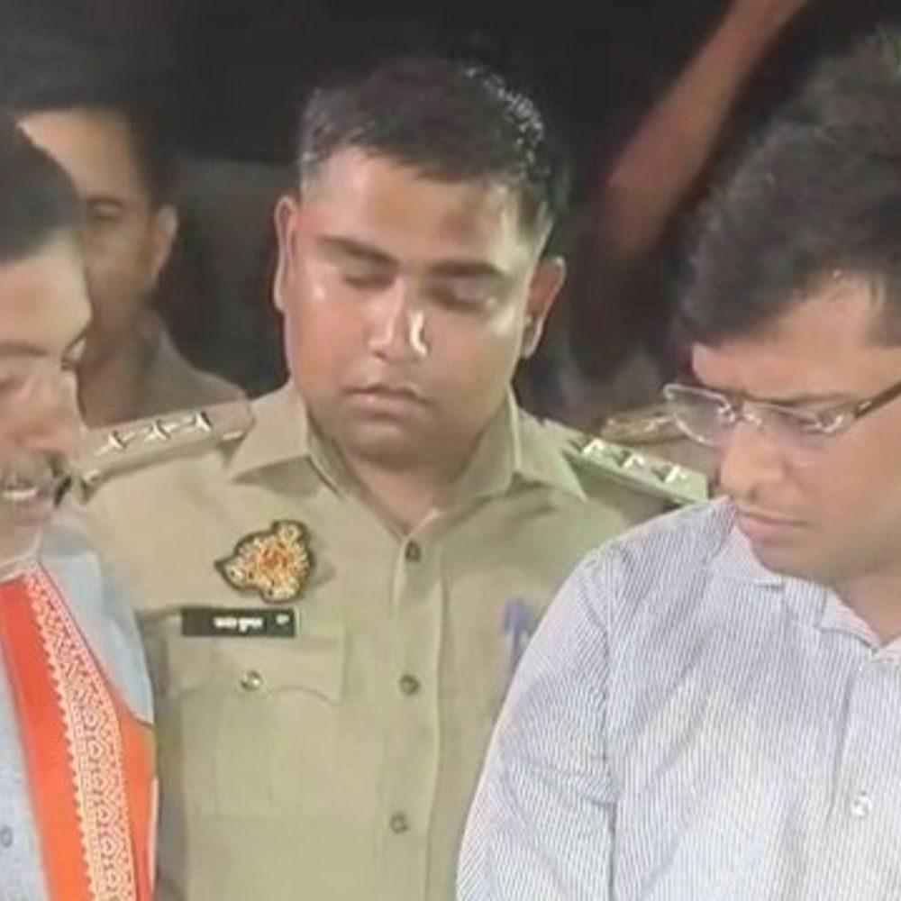 कुशीनगर में युवक की चाकू से गोदकर हत्या:दोस्त पर हत्या की आशंका, आज होगा अंतिम संस्कार; प्रशासन सतर्क