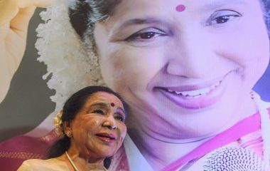 Asha Bhosle Birth Anniversary: Lata Mangeshkar से तल्खी और RD Burman का साथ, जानें Asha Bhosle का Iconic Career