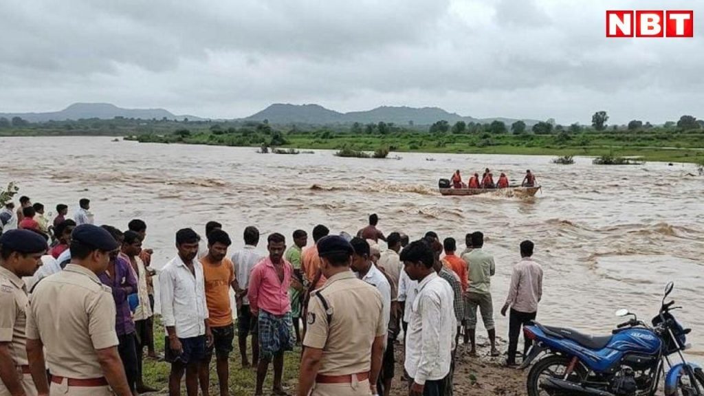 खेत जाने का शॉर्टकट बना मौत का रास्ता! अरुणावती नदी में बहे दंपति, पत्नी का शव मिला; पति लापता