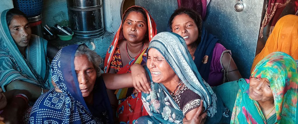 Agra News: एक दूसरे की परछाई थे चाचा-भतीजे, साथ सजीं चिताएं