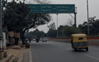 आगरा में सुबह से सूरज की लुका-छुपी:दिन में तेज हवाएं चल सकती हैं, 5 अक्टूबर तक साफ रहेगा मौसम