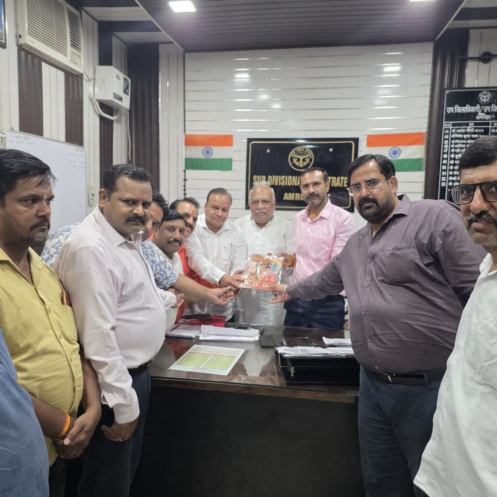 अमरोहा में रामलीला कमेटी ने SDM को सौंपा ज्ञापन:11 से 21 अक्टूबर तक महोत्सव, सफाई-सुरक्षा की मांग
