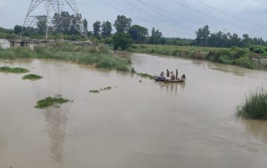 Unnao News: गंगा ने फिर मारी उफान, 29 सेमी दूर लाल निशान