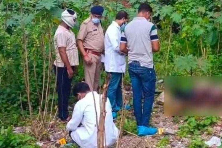 पुराने बस डिपो में पत्थर से कुचलकर 16 वर्षीय छात्र की हत्या, इलाके में फैली सनसनी, FSL टीम ने जुटाए सबूत, पुलिस की हिरासत में तीन आरोपी, जांच जारी