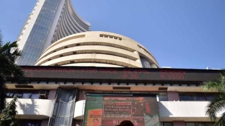 सेंसेक्स हरे निशान में, निफ्टी फिसला; विदेशी निवेशकों की बिकवाली का दबाव