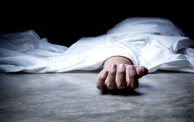 तेज रफ्तार कार ट्रक से टकराई, युवक की मौ’त; तीन गंभीर