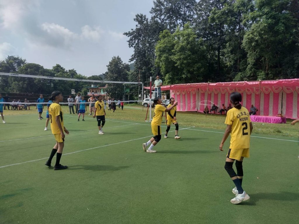 Kangra News: वॉलीबाल में कोसरी, कबड्डी में आलमपुर विजेता