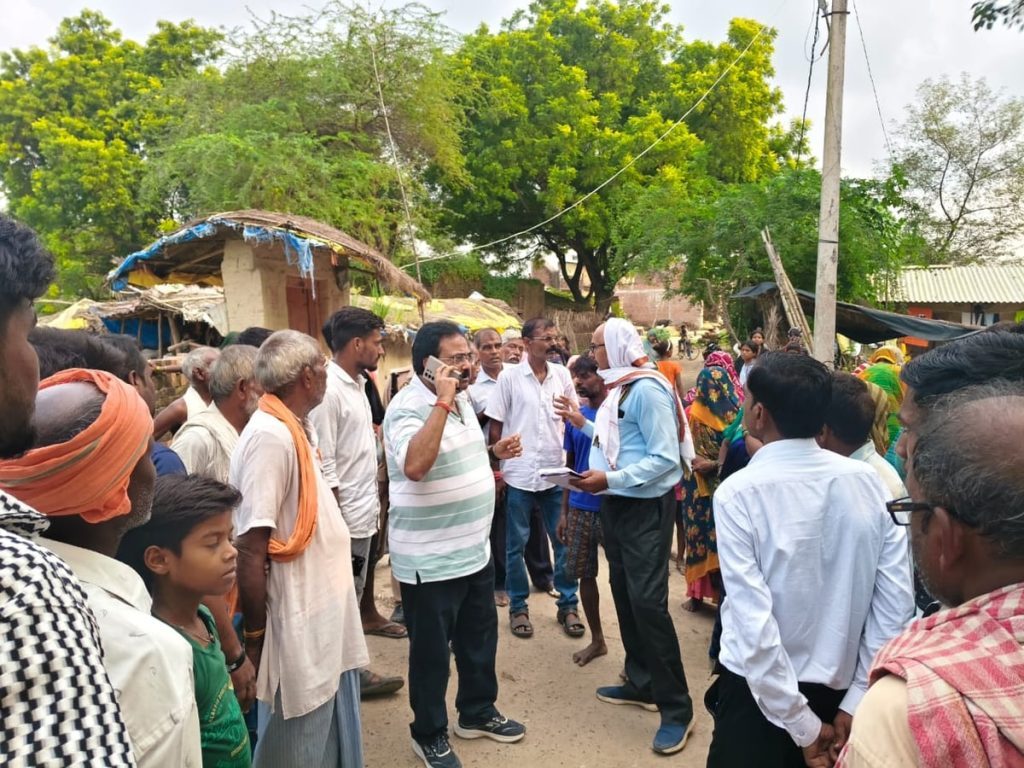 Kaushambi News: कच्चा मकान गिरा, युवती घायल