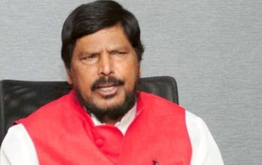 ज्ञानेश कुमार के इस्तीफे पर अठावले ने साफ किया रुख, बोले- विपक्ष के दबाव में नहीं देना चाहिए इस्तीफा