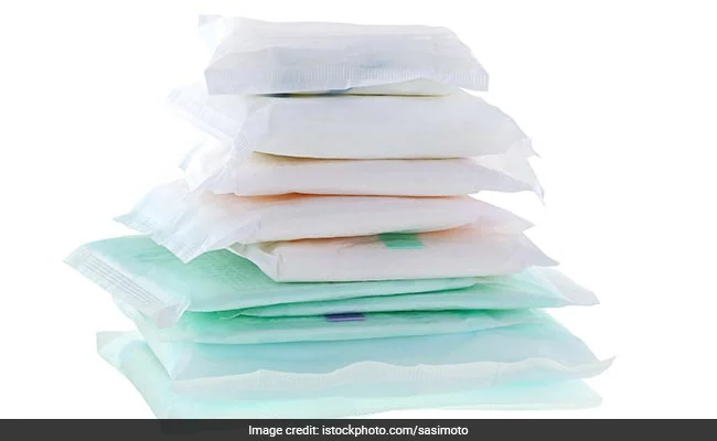 UP में कक्षा 6 से 12 तक की छात्राओं को मुफ्त सैनिटरी नैपकिन, स्कूल छोड़ चुकी किशोरियों को भी मिलेगा लाभ