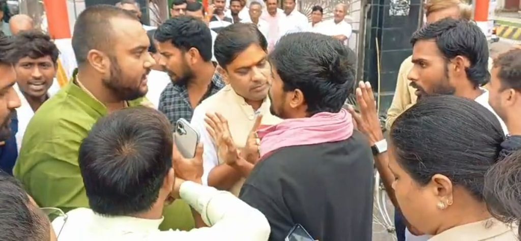 Raebareli News: युवाओं और भाजपाइयों में नोकझोंक