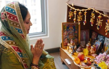 Santan Saptami Vrat Katha: 2 जन्म बाद मिला व्रत का फल, स्वयं श्रीकृष्ण ने बताई है संतान सप्तमी की ये रोचक कथा