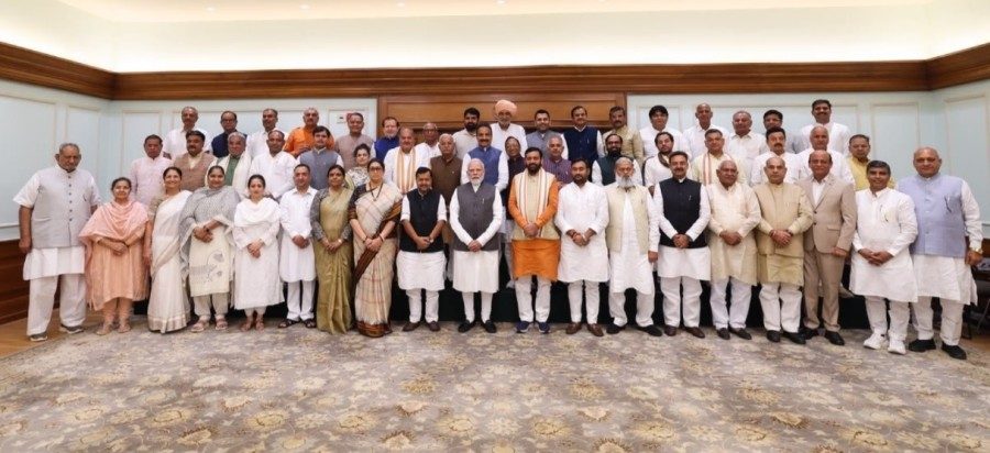 नई दिल्ली : पीएम मोदी ने अपने सरकारी आवास पर हरियाणा के सभी भाजपा विधायकों से मुलाकात की