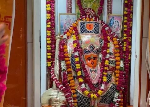ग्वालियर का 350 साल पुराना हनुमान मंदिर, जहां ट्रेन के लोको पायलट हॉर्न बजाकर करते हैं नमन
