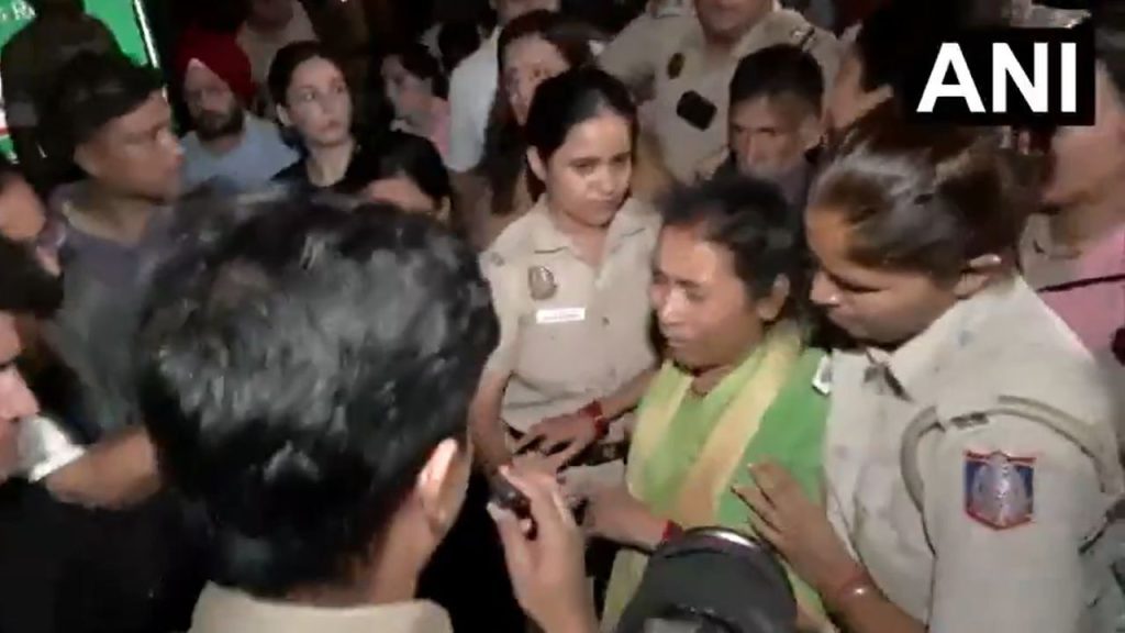 अंकिता भंडारी हत्याकांड: इंडिया गेट पर रातभर प्रदर्शन के बाद माता-पिता और विपक्षी नेता हिरासत में