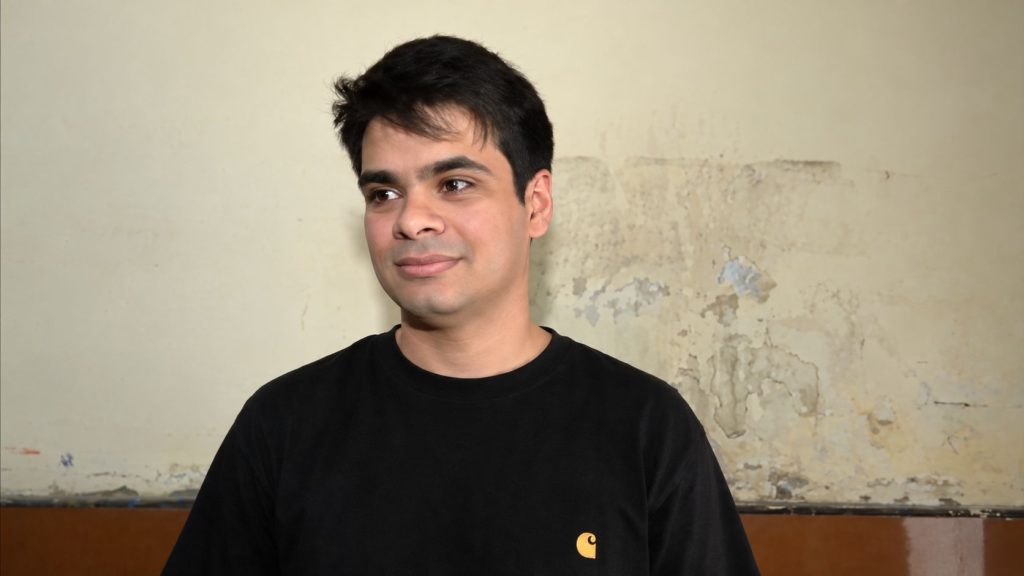 प्रियंका गांधी के बेटे रेहान वाड्रा की फोटो प्रदर्शनी से प्रोटेस्ट की तस्वीरें बीकानेर हाउस ने हटवाईं