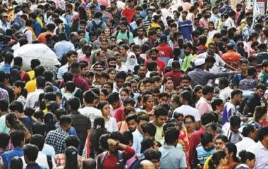 हिन्दू-मुस्लिम की राजनीति खत्म, जनता सड़कों पर