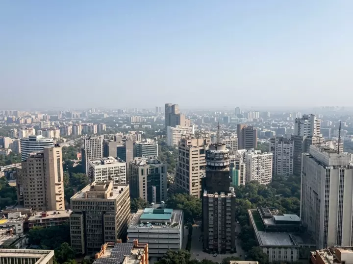 दिल्ली- बादलों के बीच सुहाना हुआ मौसम, पर ‘खराब’ श्रेणी में बनी हुई है हवा की गुणवत्ता, जानें AQI के ताजा आंकड़े|