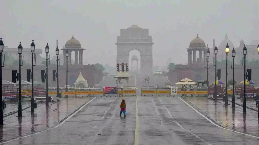 दिल्ली मौसम और Pollution अपडेट: आज होगी मध्यम बारिश, जानिए आपके इलाके में कितना है AQI का स्तर|