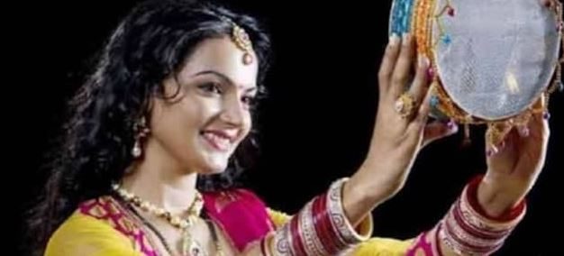 करवा चौथ पर बन रहा लक्ष्मी-नारायण राजयोग, इन 4 राशियों की चमक सकती है किस्मत