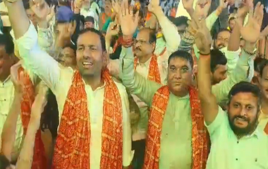 गुजरात : अमरेली में केसरियो शरदोत्सव की धूम, नेताओं से लेकर खिलाड़ियों तक ने खेला गरबा