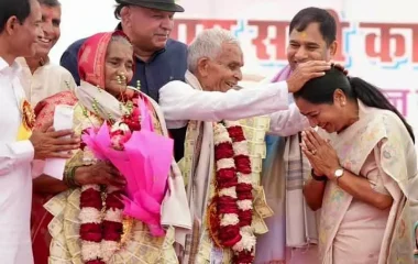 घोघा गांव में धार्मिक कार्यक्रम में शामिल हुए मुख्यमंत्री और राज्यपाल