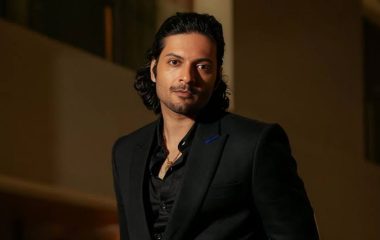 ‘फुकरे’ के सेट पर शुरू हुई थी अली फजल और ऋचा चड्ढा की प्रेम कहानी, वेनिस में हाथ थामने से शादी तक ऐसा रहा सफर