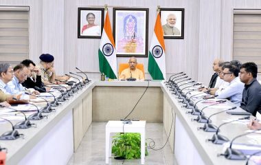 यूपी में त्योहारों की सुरक्षा को लेकर सीएम योगी सख्त, नवरात्र से छठ तक अधिकारियों को अलर्ट रहने के निर्देश