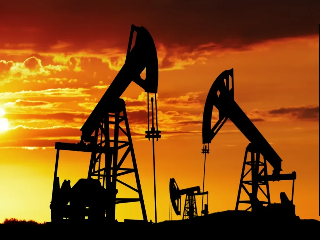 युद्ध से पहले वाले स्तर के करीब पहुंची क्रूड की सप्लाई, ब्रेंट और WTI की कीमतों में नरमी
