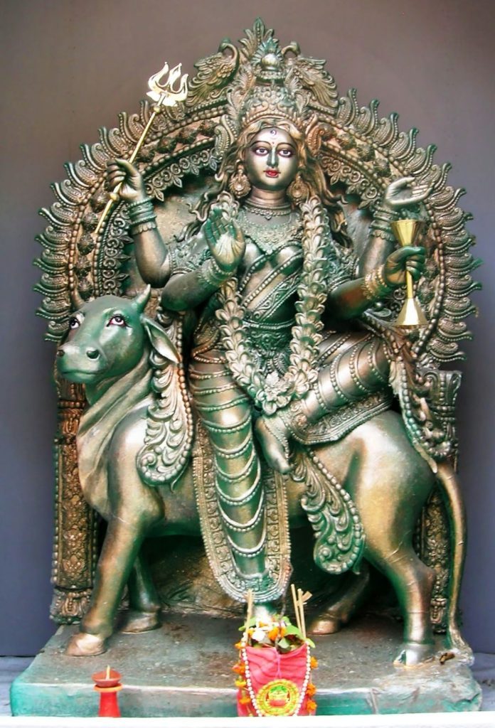 दुर्गोत्सव : श्रीदुर्गा अष्टमी पर आज होगी महागौरी की पूजा, सुहागिनें करेंगी सोलह श्रृंगार