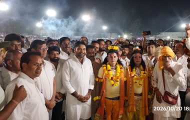 धूं-धूं करके जला अंहकार का प्रतीक रावण