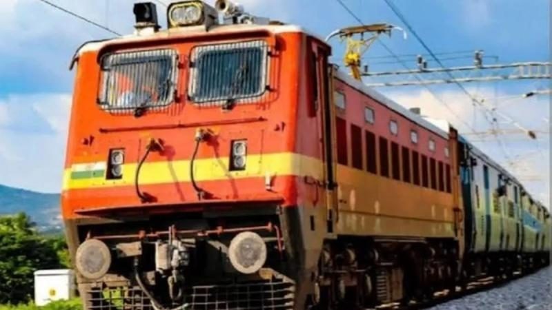 त्योहारों पर ट्रेनों में नहीं होगी सीटों की मारामारी? रेलवे 6 ट्रेनों में लगाएगा अतिरिक्त कोच