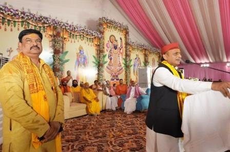 अयोध्या में अखिलेश यादव बोले- प्रेम और समानता से ही मजबूत होगा समाज