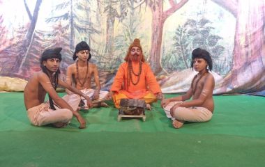 Lucknow News: मंच पर उतरे रामकथा के प्रसंग