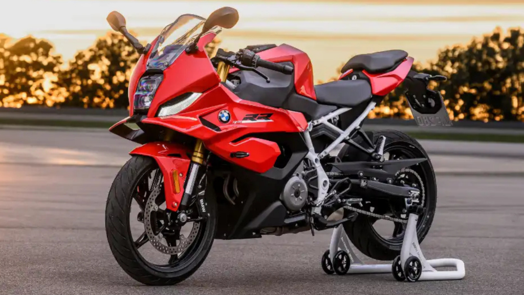 बीएमडब्ल्यू ने पेश की सबसे सस्ती सुपरस्पोर्ट बाइक BMW F 450 RR, डिजाइन और पावर देख हो जाएंगे फैन