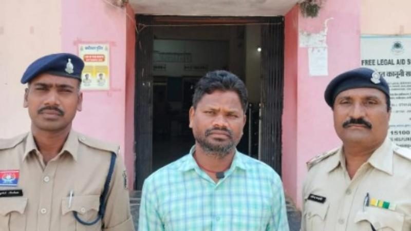 कुकदूर CHC में डॉक्टर से बदसलूकी, गाली-गलौज के बाद मारपीट की कोशिश; आरोपी पकड़ा गया