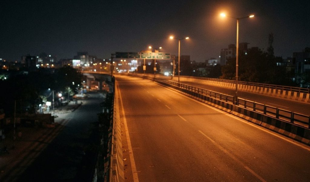Delhi के जखीरा फ्लाईओवर पर कर्मचारी के सीने में चाकू घोंपकर 30 लाख रुपये की Robbery