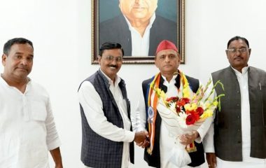 सपा प्रदेश कार्यालय में सदस्यता कार्यक्रम:बसपा के पूर्व जिलाध्यक्ष जयपाल सिंह पाल और दारा सिंह प्रजापति सपा में शामिल