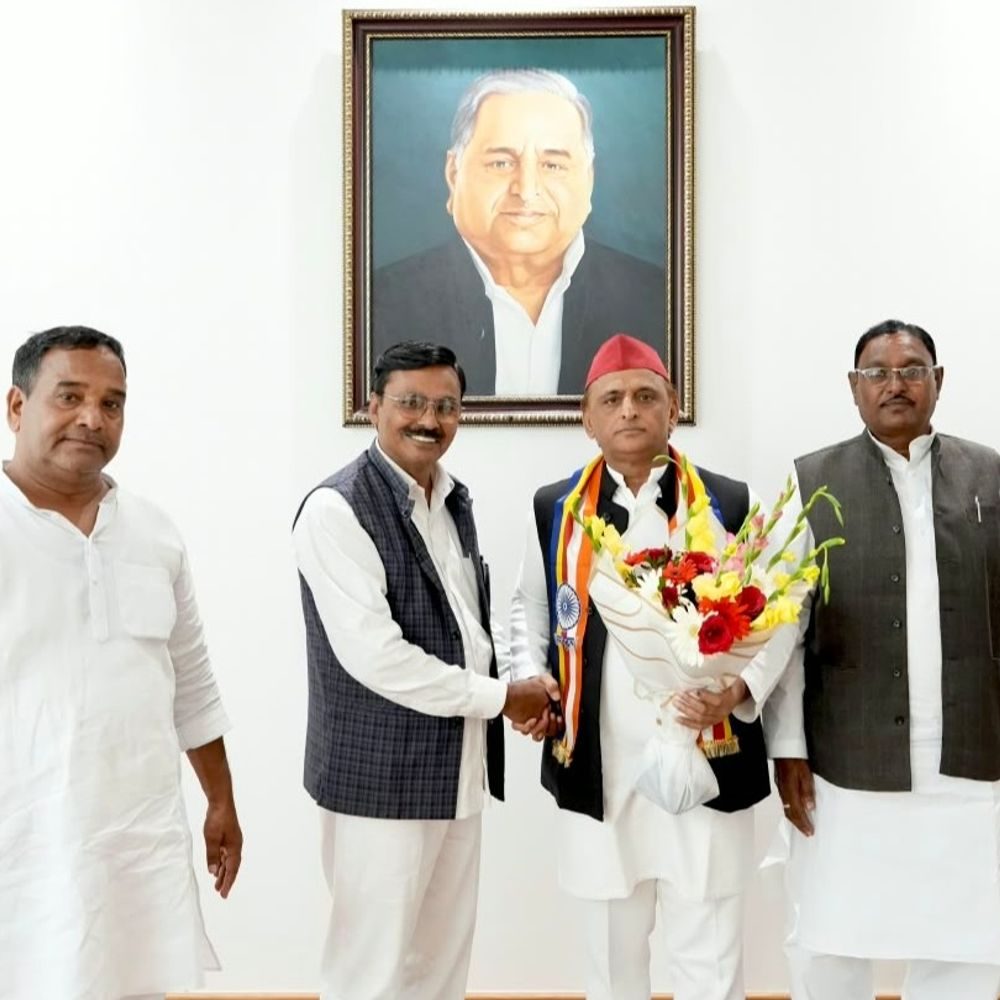 सपा प्रदेश कार्यालय में सदस्यता कार्यक्रम:बसपा के पूर्व जिलाध्यक्ष जयपाल सिंह पाल और दारा सिंह प्रजापति सपा में शामिल