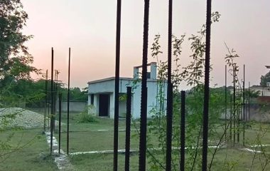 Prayagraj News: कहीं टंकी अधूरी, कहीं दस साल से सूखे नल