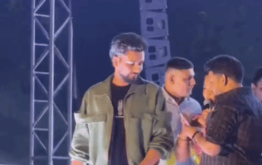 एलविस यादव ने फैंस को गानों पर झुमाया:बोले- कानपुर के लोग वाकई में क्रेजी हैं, घंटों मेंरा इंतजार किया, थैंक्यू…