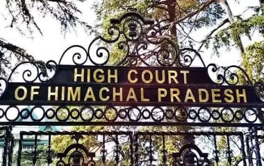 चंबा बस हादसा: ओवरलोडिंग का हवाला देकर जिम्मेदारी से नहीं बच सकती बीमा कंपनी, हाईकोर्ट ने बढ़ाया मुआवजा