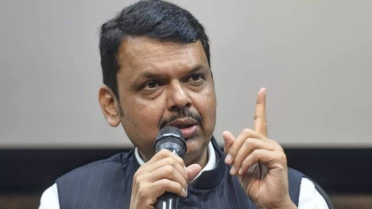 फायरिंग केस में सिर्फ हमलावर नहीं, उनके मददगार भी होंगे निशाने पर? CM फडणवीस का सख्त संदेश